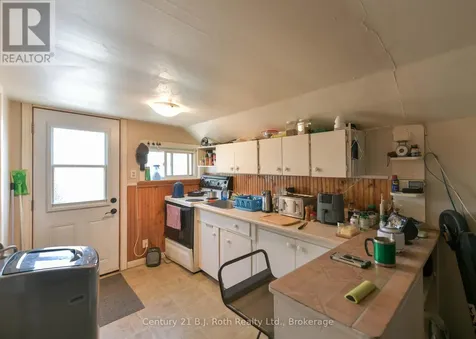 76 Mckenzie Street Orillia ON L3V 6A7