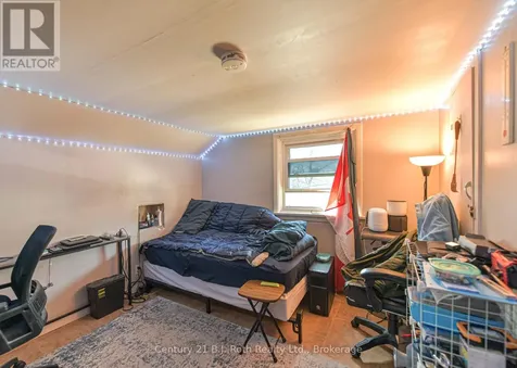 76 Mckenzie Street Orillia ON L3V 6A7