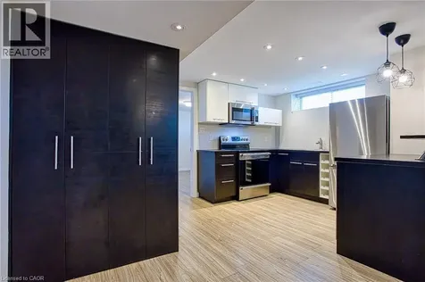2387 Cyprus Avenue Burlington ON L7P 1G5