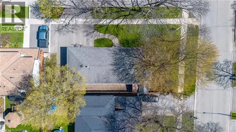 2387 Cyprus Avenue Burlington ON L7P 1G5