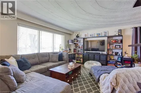 2387 Cyprus Avenue Burlington ON L7P 1G5