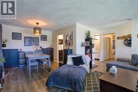 2387 Cyprus Avenue Burlington ON L7P 1G5