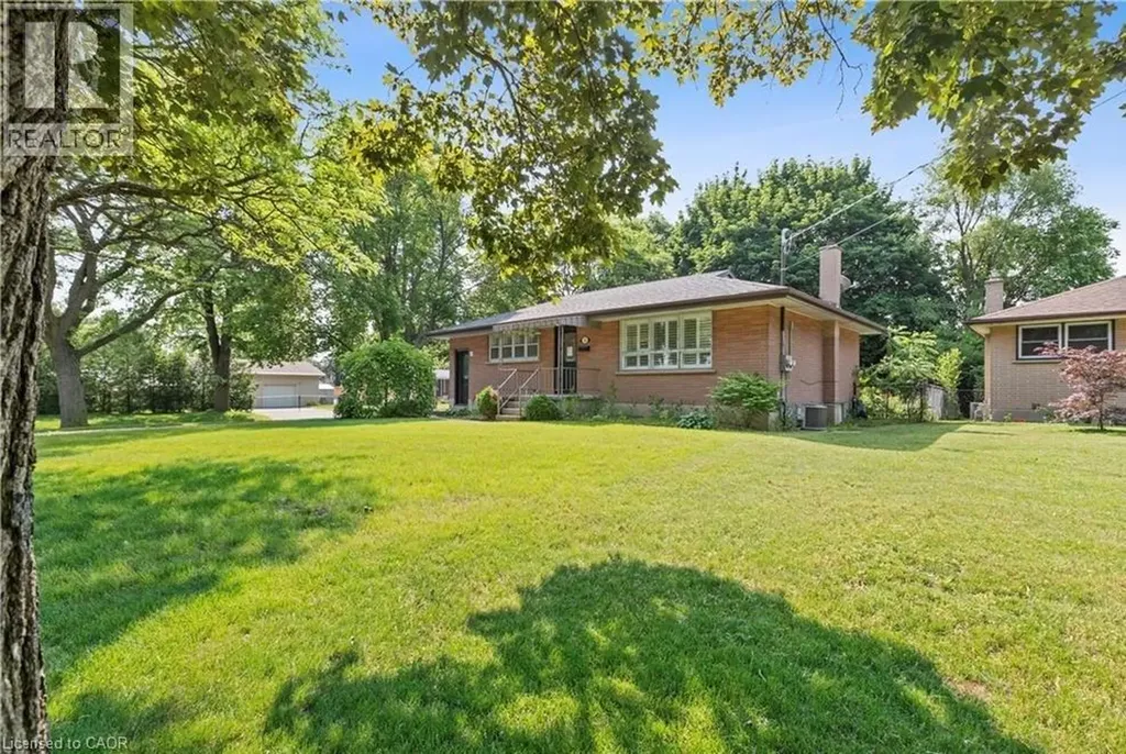 23 Terrance Drive Brantford ON N3R 3G2