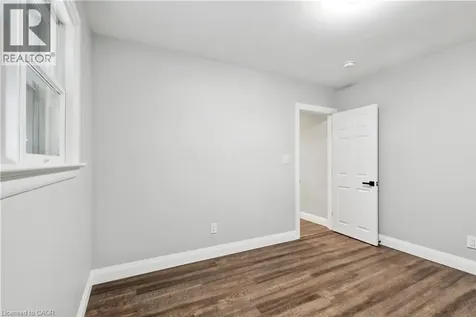 23 Terrance Drive Brantford ON N3R 3G2