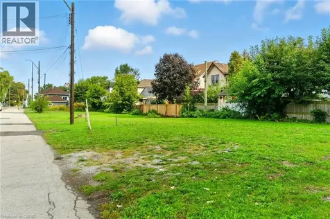 10 Knapmans Drive Hamilton ON L8H 7E8