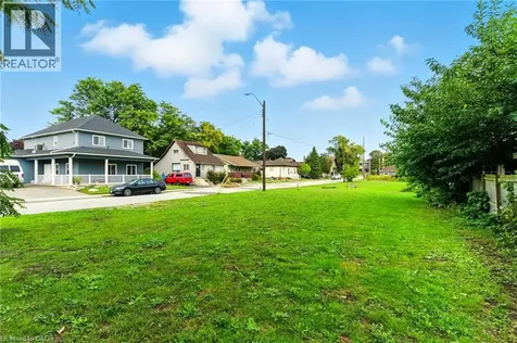 10 Knapmans Drive Hamilton ON L8H 7E8