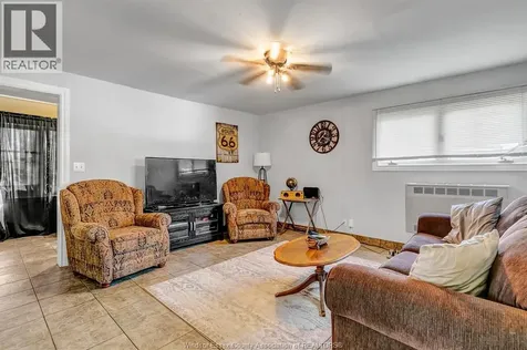 3376 Byng Windsor ON N8W 3H4