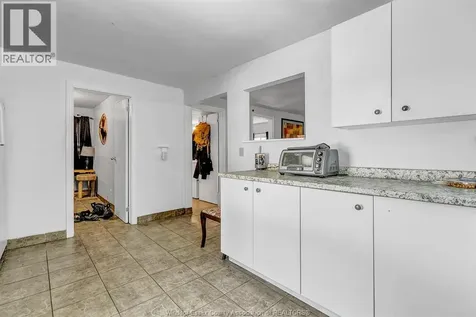3376 Byng Windsor ON N8W 3H4
