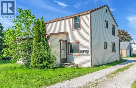 3376 Byng Windsor ON N8W 3H4