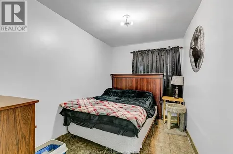 3376 Byng Windsor ON N8W 3H4