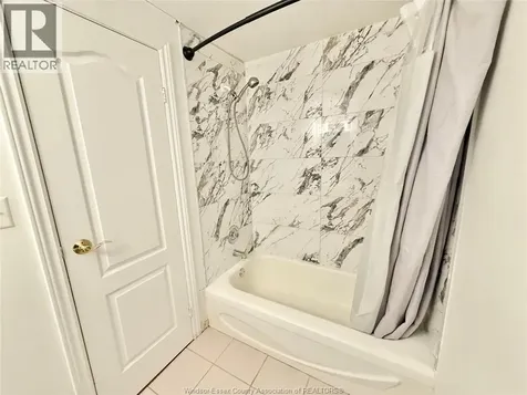 10664 Atwater Crescent Windsor ON N8N 2T1