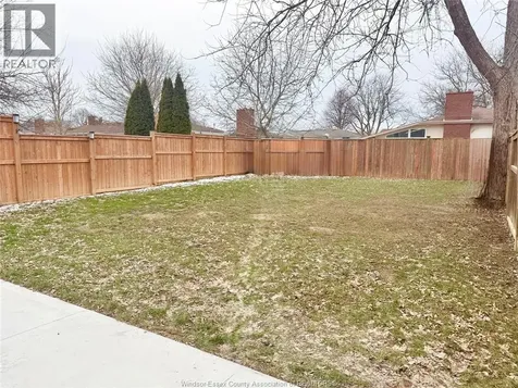 10664 Atwater Crescent Windsor ON N8N 2T1