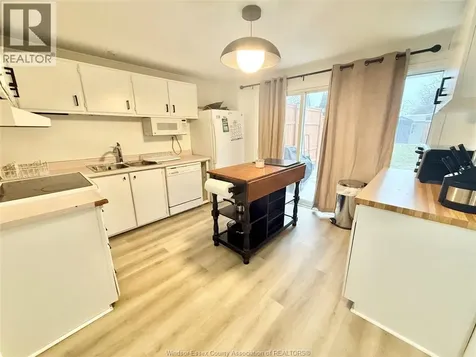 10664 Atwater Crescent Windsor ON N8N 2T1