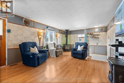 80 Bank Street South Renfrew ON K7V 2E6