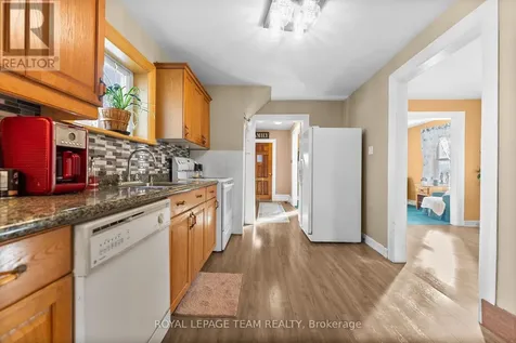 80 Bank Street South Renfrew ON K7V 2E6