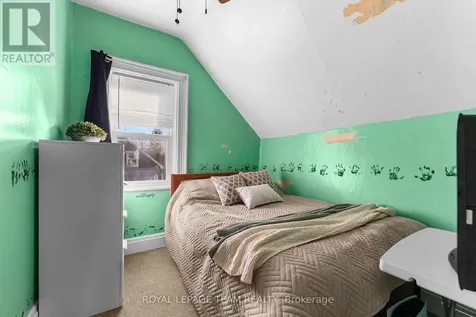 80 Bank Street South Renfrew ON K7V 2E6