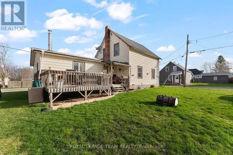 80 Bank Street South Renfrew ON K7V 2E6