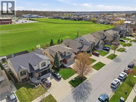 8684 Mcgarry Drive Niagara Falls ON L2H 3N7