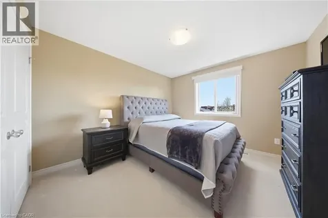8684 Mcgarry Drive Niagara Falls ON L2H 3N7