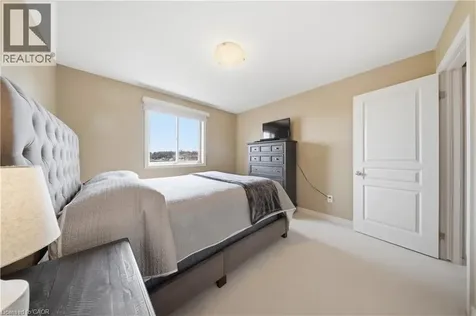 8684 Mcgarry Drive Niagara Falls ON L2H 3N7