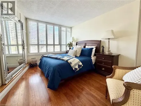 130 Carlton Street Toronto ON M5A 4K3