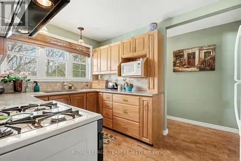30 Juniper Court Ottawa ON K2E 5M6