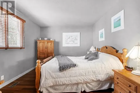30 Juniper Court Ottawa ON K2E 5M6