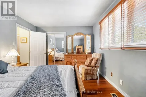 30 Juniper Court Ottawa ON K2E 5M6