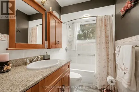 30 Juniper Court Ottawa ON K2E 5M6