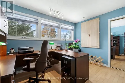 30 Juniper Court Ottawa ON K2E 5M6