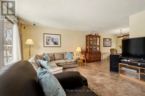 30 Juniper Court Ottawa ON K2E 5M6
