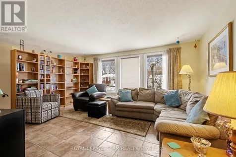 30 Juniper Court Ottawa ON K2E 5M6