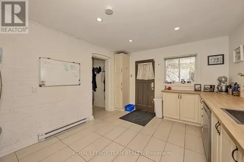 11 Sherbrooke Avenue Ottawa ON K1Y 1R8