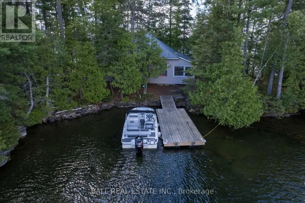 25 Garden Island North Kawartha ON K0L 1A0