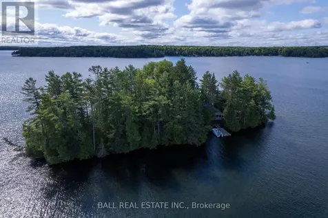 25 Garden Island North Kawartha ON K0L 1A0