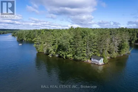 25 Garden Island North Kawartha ON K0L 1A0