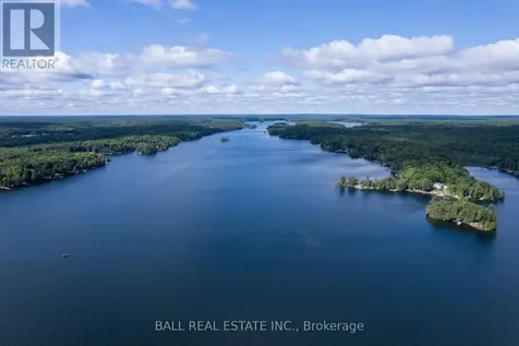 25 Garden Island North Kawartha ON K0L 1A0