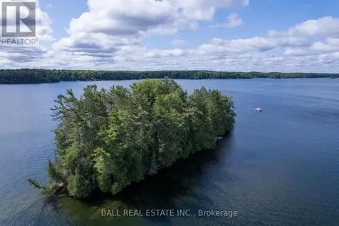 25 Garden Island North Kawartha ON K0L 1A0