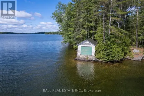 25 Garden Island North Kawartha ON K0L 1A0