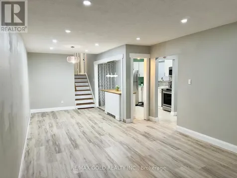 156 Mooregate Crescent Kitchener ON N2M 2G1