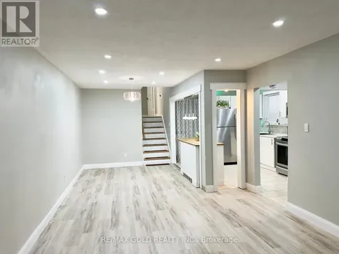 156 Mooregate Crescent Kitchener ON N2M 2G1