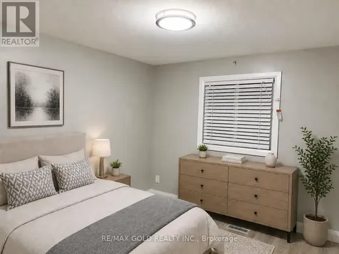 156 Mooregate Crescent Kitchener ON N2M 2G1