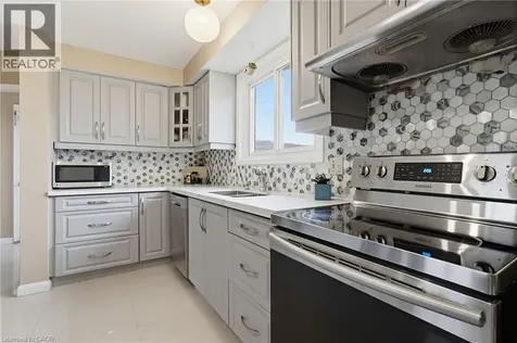 55 Yarmouth Court Hamilton ON L8S 3E2