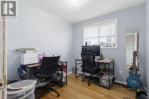 55 Yarmouth Court Hamilton ON L8S 3E2