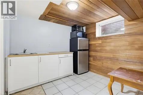 55 Yarmouth Court Hamilton ON L8S 3E2
