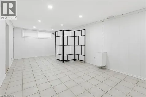 55 Yarmouth Court Hamilton ON L8S 3E2