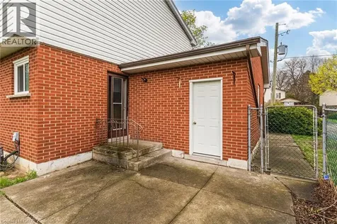 55 Yarmouth Court Hamilton ON L8S 3E2