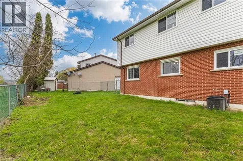 55 Yarmouth Court Hamilton ON L8S 3E2