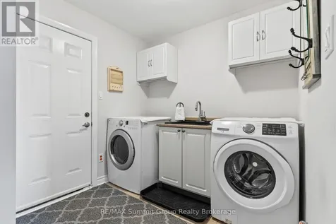 15 Mount Haven Crescent East Luther Grand Valley ON L9W 5Y9