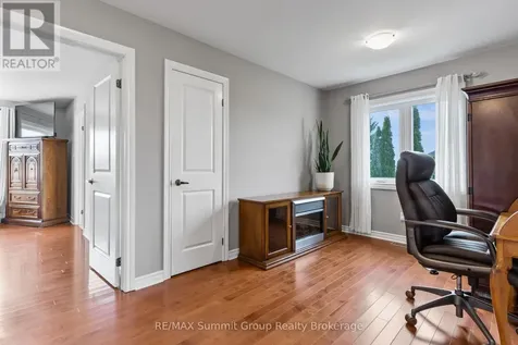 15 Mount Haven Crescent East Luther Grand Valley ON L9W 5Y9